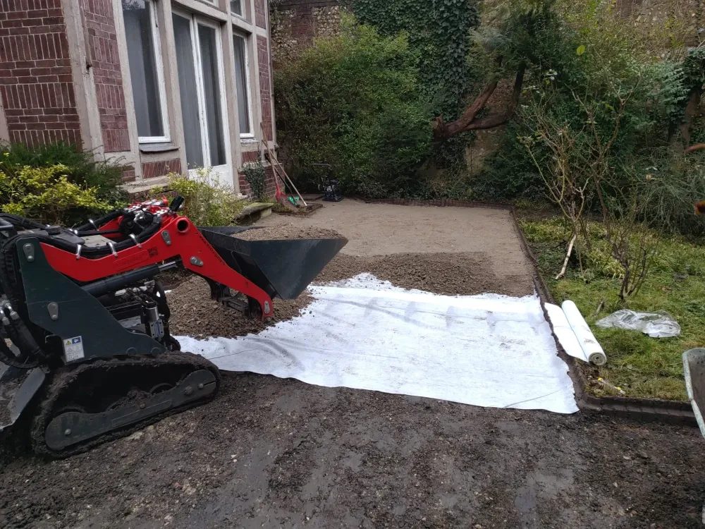 Création d'allée de jardin près de Canteleu